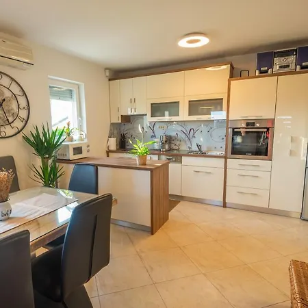 Vineyard Jelenov Hrib Nyaraló Smarjeske Toplice