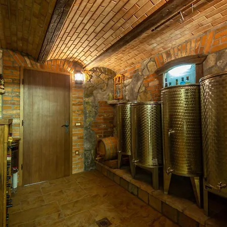 Vineyard Jelenov Hrib Vikendica *