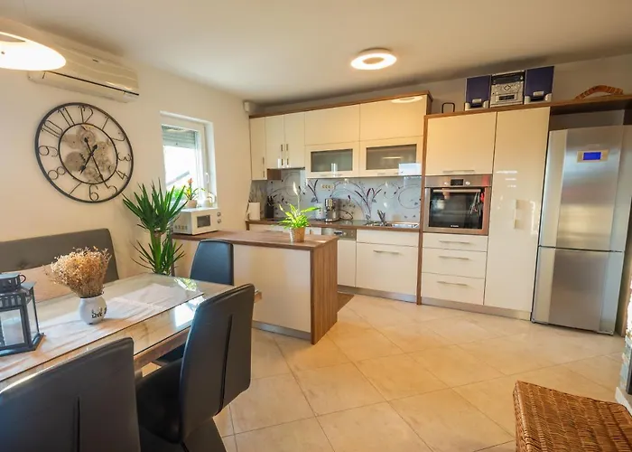 Vineyard Jelenov Hrib Prázdninový dům Šmarješke Toplice